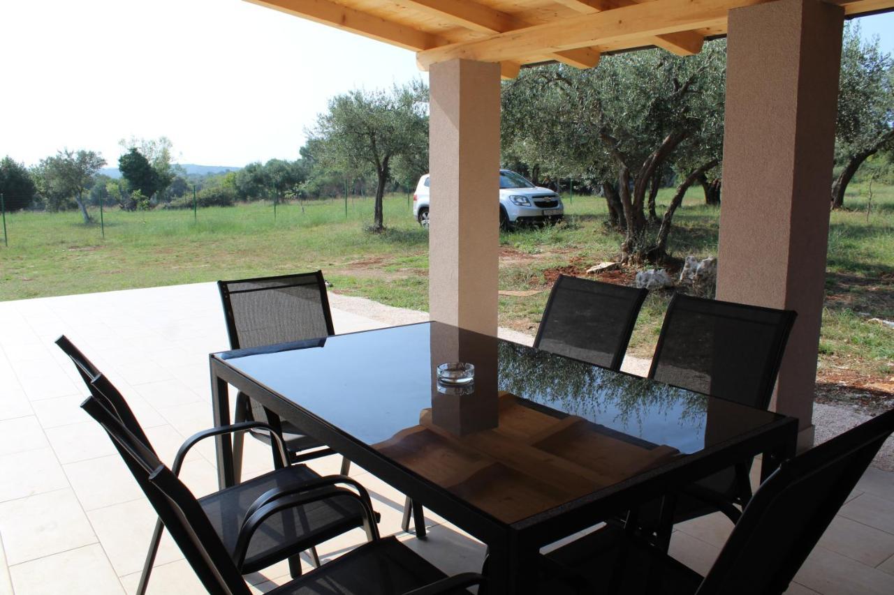 Nives Mare Holliday House Holiday home *