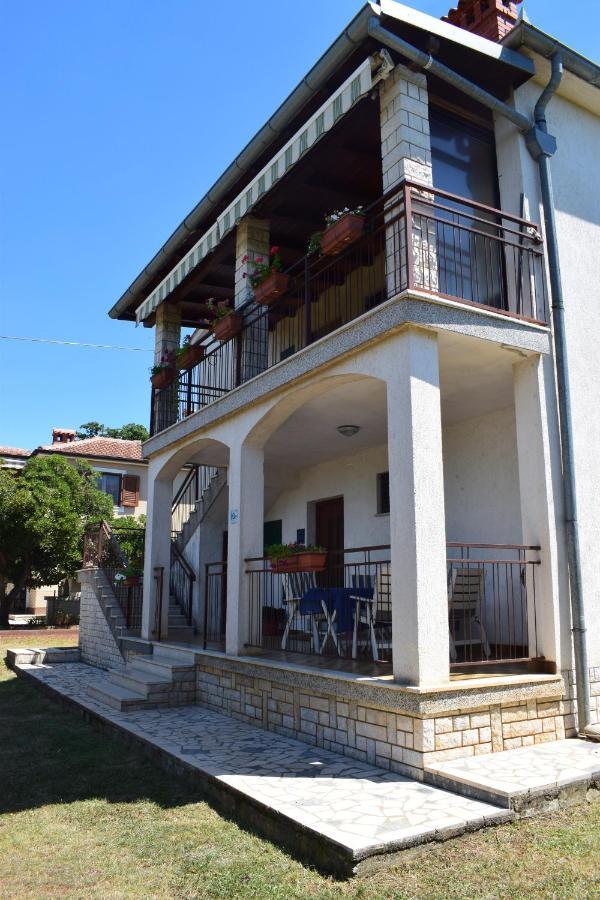 Nives Mare Holliday House *